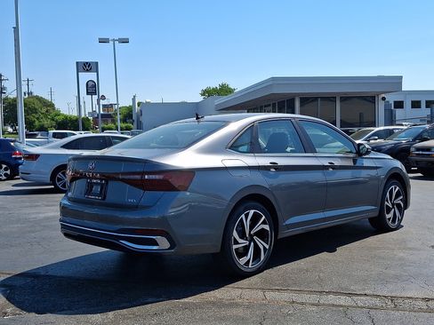 New 2026 Volkswagen Jetta SEL FWD image 4