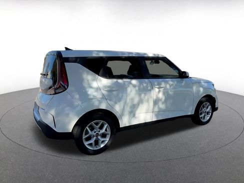Used 2025 Kia Soul LX w/ LX Technology Package image 15