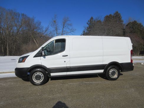 Used 2019 Ford Transit 150 130 Low Roof image 5