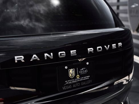 Used 2024 Land Rover Range Rover SE AWD/4WD image 10
