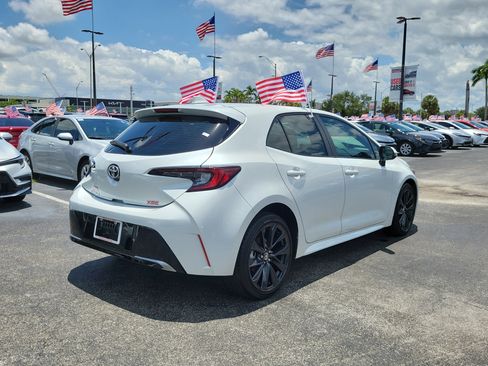 Used 2025 Toyota Corolla XSE FWD image 12