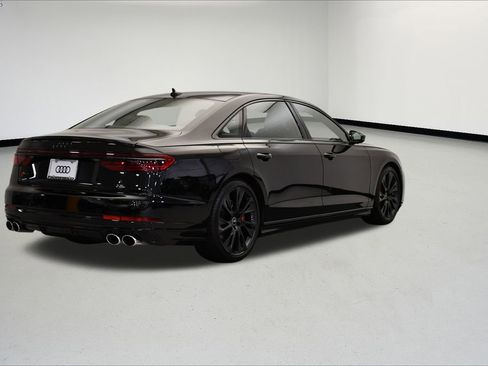 Used 2025 Audi S8 image 5