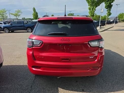 Used 2022 Jeep Compass Limited w/ (RED) Package AWD/4WD image 8