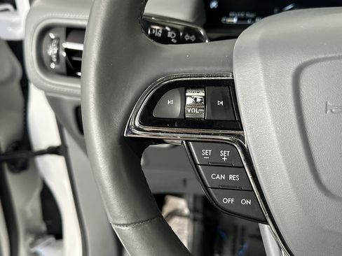 Used 2022 Lincoln Nautilus Reserve image 29