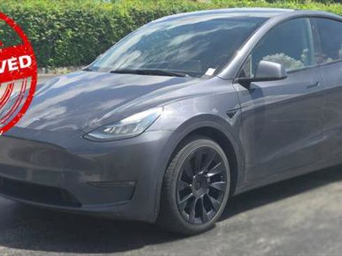 Used 2021 Tesla Model Y Long Range AWD/4WD image 2