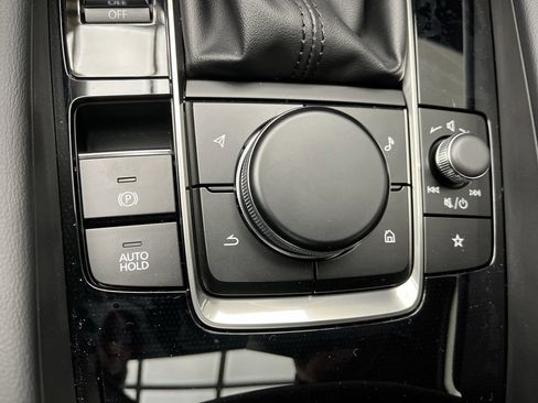 Certified 2025 MAZDA MAZDA3 Carbon image 18