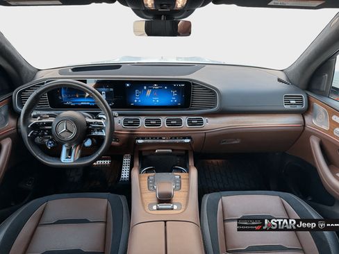 Used 2024 Mercedes-Benz GLS 63 AMG 4MATIC image 9