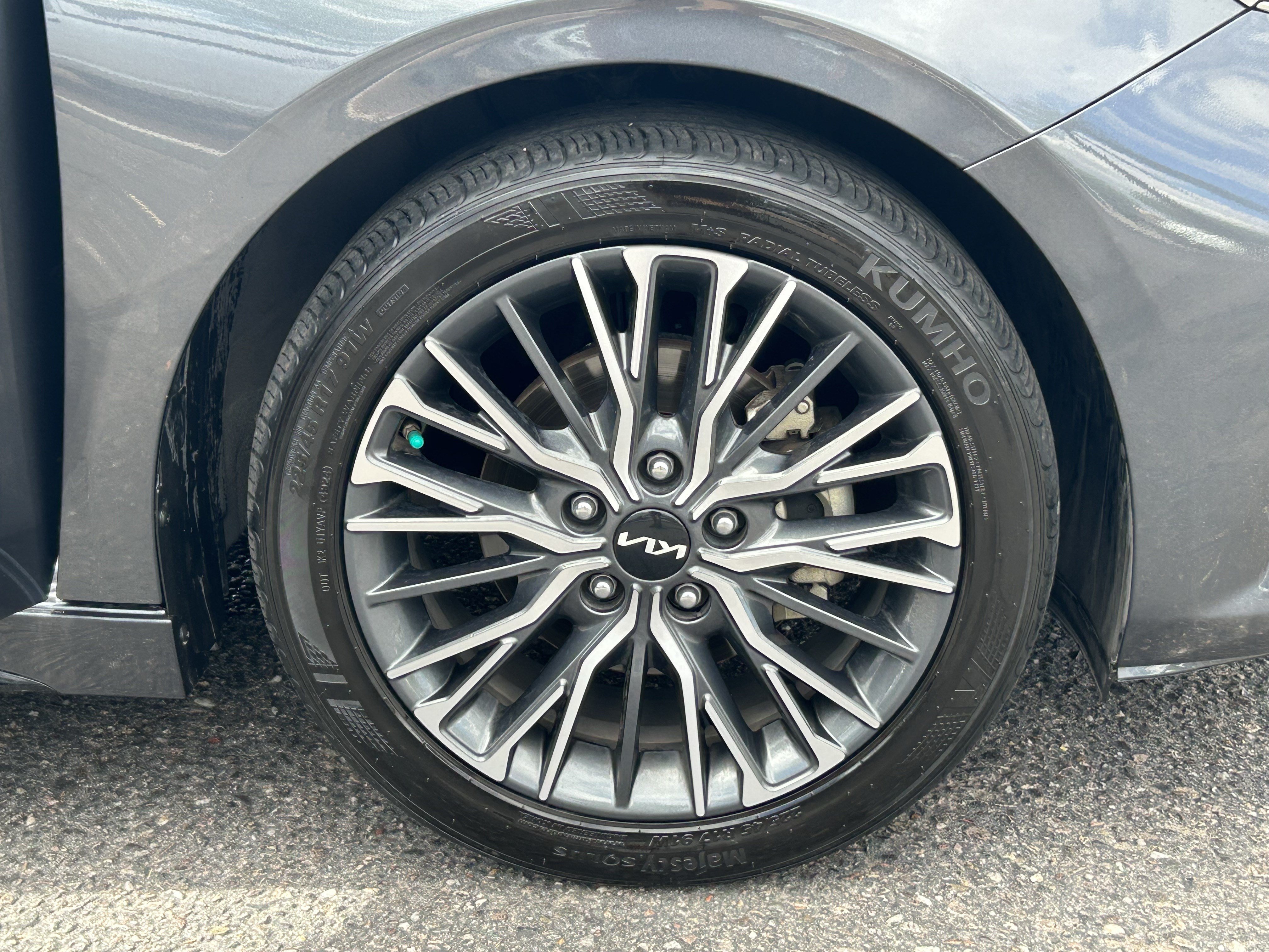 Used 2023 Kia Forte GT-Line w/ GT-Line Technology Package FWD image 7