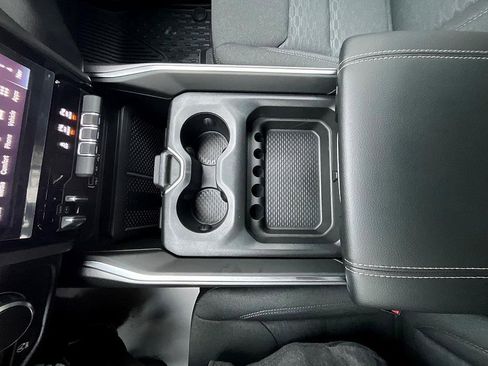 New 2026 RAM 1500 4x4 Crew Cab image 28