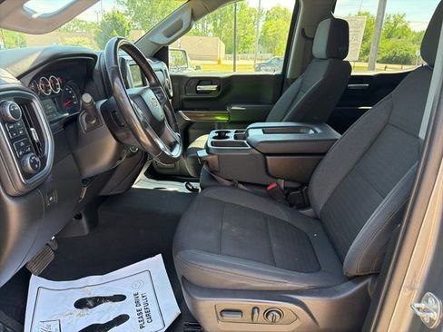 Used 2021 Chevrolet Silverado 1500 LT AWD/4WD image 19