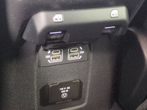 Used 2022 Jeep Wrangler Unlimited Rubicon AWD/4WD image 15