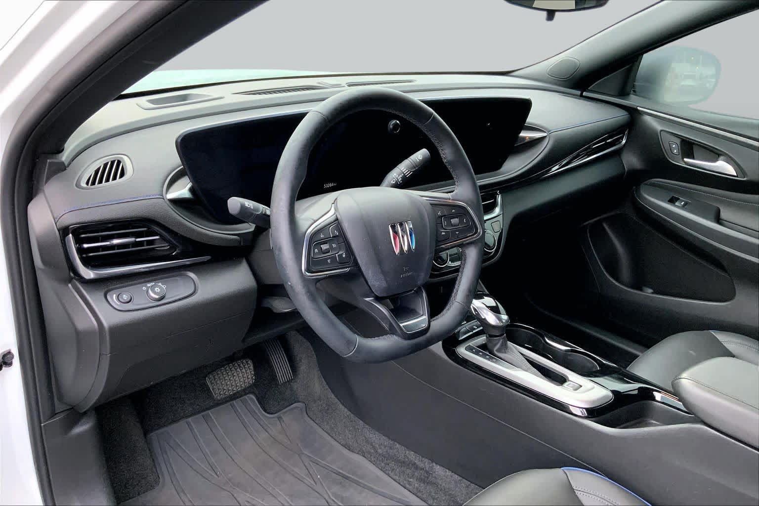 Used 2024 Buick Envista Sport Touring w/ Convenience I Package FWD image 15