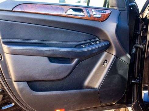 Used 2019 Mercedes-Benz GLS 450 4MATIC image 21