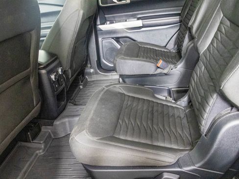 Used 2021 Ford Explorer XLT w/ Class III Trailer Tow Package image 27