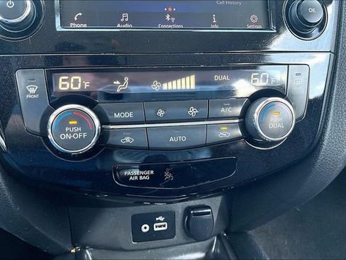 Used 2020 Nissan Rogue Sport SV AWD/4WD image 15