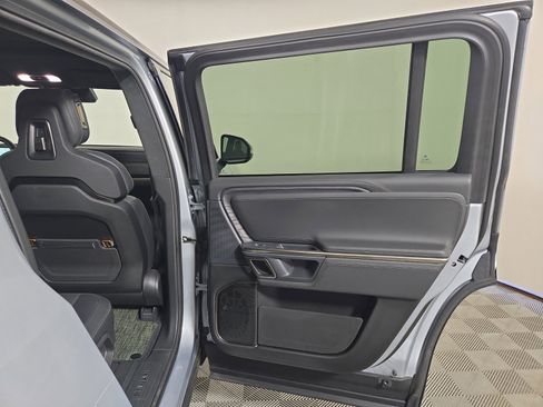 Used 2024 Rivian R1S Adventure AWD/4WD image 19