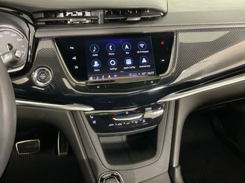 Certified 2024 Cadillac XT6 Sport w/ Technology Package image 15
