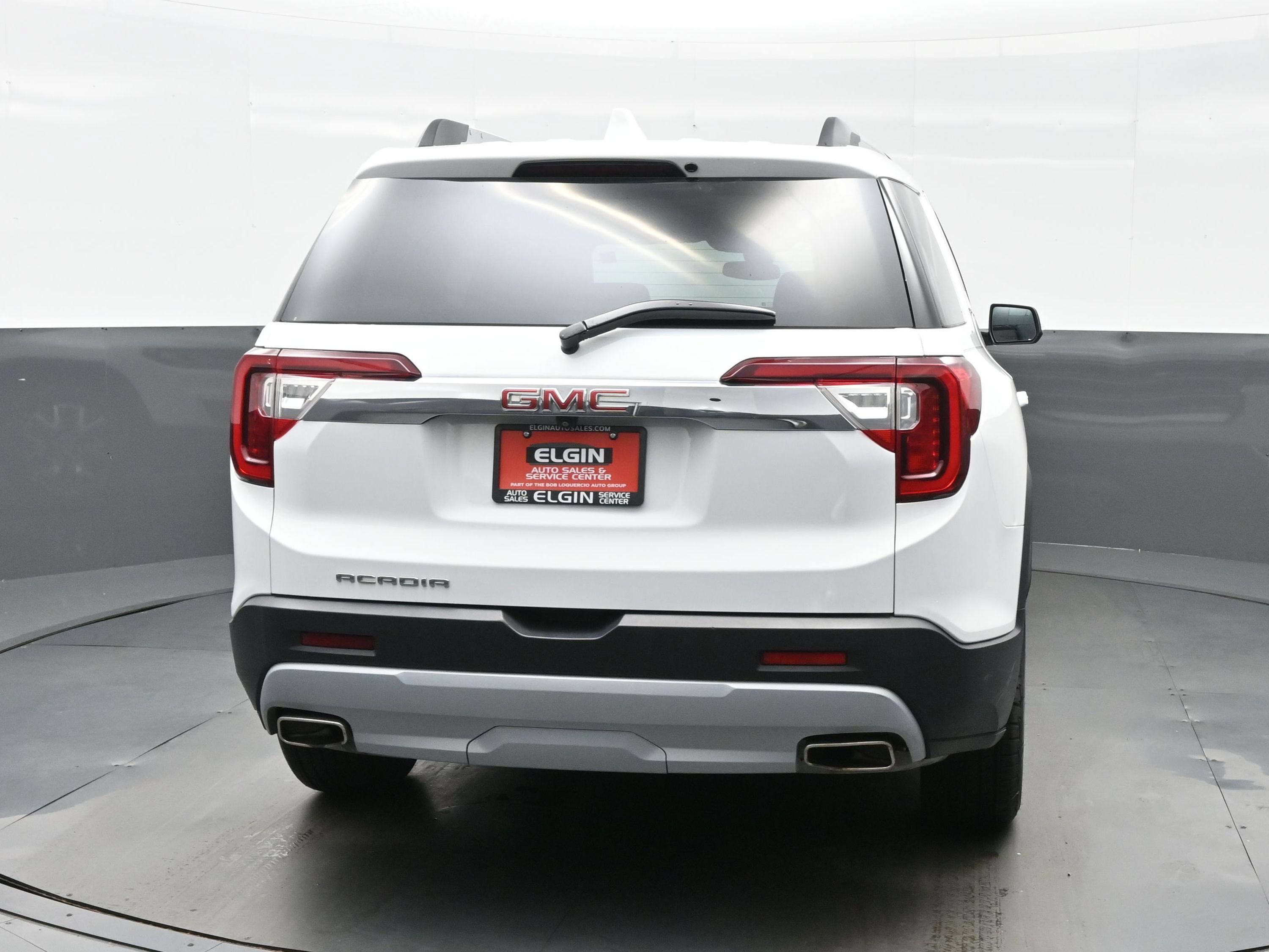Used 2023 GMC Acadia SLE w/ Driver Convenience Package FWD image 5