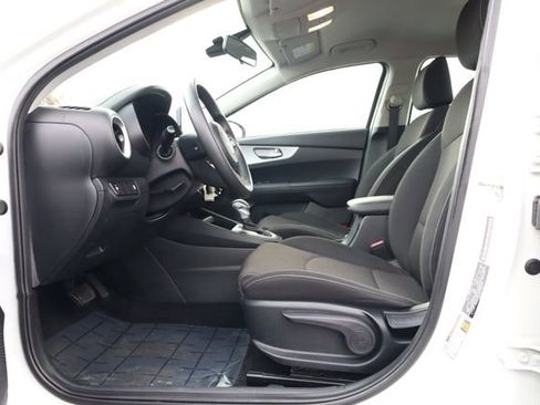 Certified 2024 Kia Forte LXS image 11