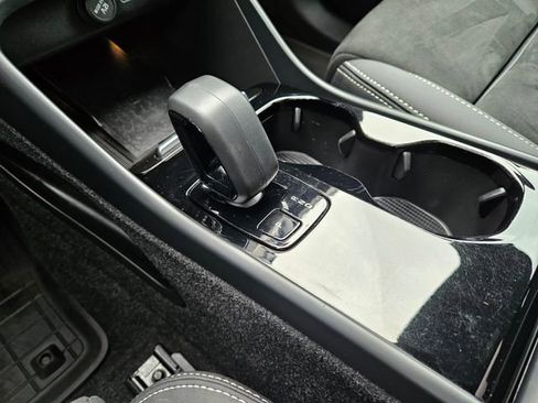 Certified 2023 Volvo C40 P8 Recharge Ultimate w/ Protection Package Premier image 25