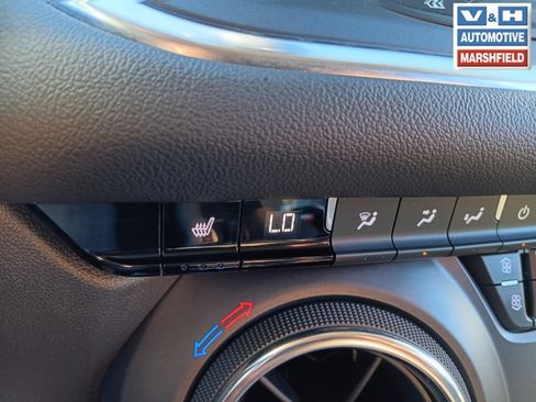 Used 2025 Chevrolet Blazer LT AWD/4WD image 7