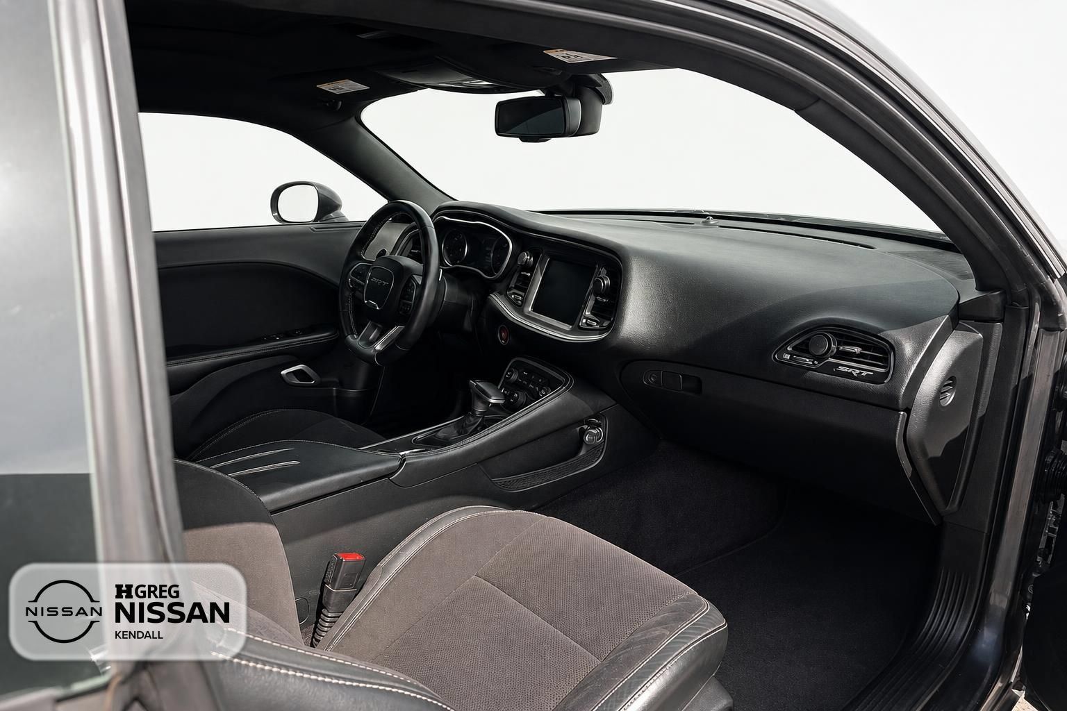 Used 2016 Dodge Challenger SRT w/ Technology Group RWD image 9