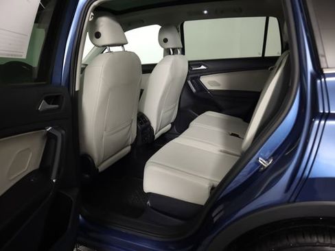 Used 2020 Volkswagen Tiguan SE w/ Panoramic Sunroof Package image 50