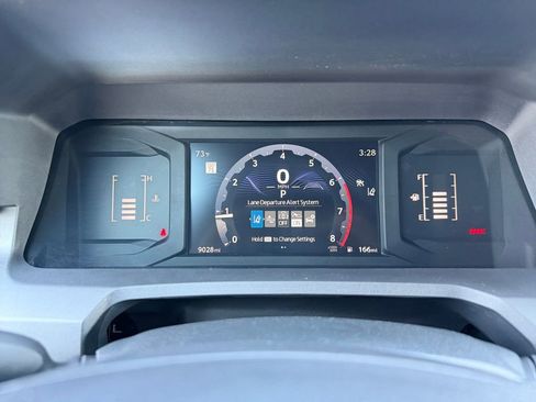 Used 2025 Toyota Tacoma SR AWD/4WD image 29