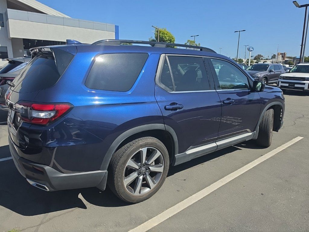 Used 2024 Honda Pilot Elite image 6
