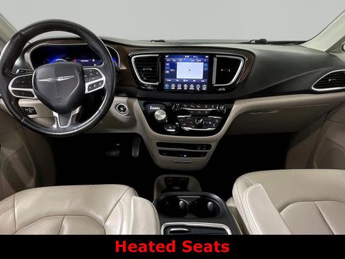 Used 2018 Chrysler Pacifica Touring-L Plus w/ Advanced Safetytec Group FWD image 7