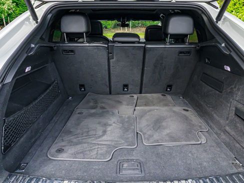 Used 2021 Porsche Cayenne Coupe image 16