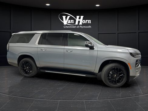 New 2026 Chevrolet Suburban Premier w/ Sun And Tow Package AWD/4WD image 8
