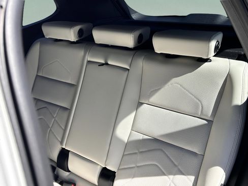 Used 2026 BMW X1 xDrive28i w/ Technology Package image 24