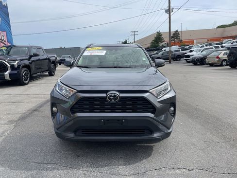 Used 2019 Toyota RAV4 XLE AWD/4WD image 5