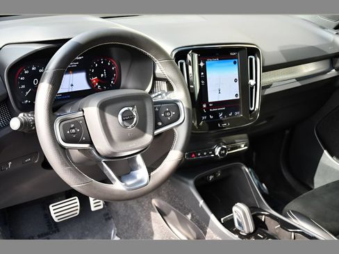 Used 2021 Volvo XC40 T5 R-Design w/ Advanced Package AWD/4WD image 13