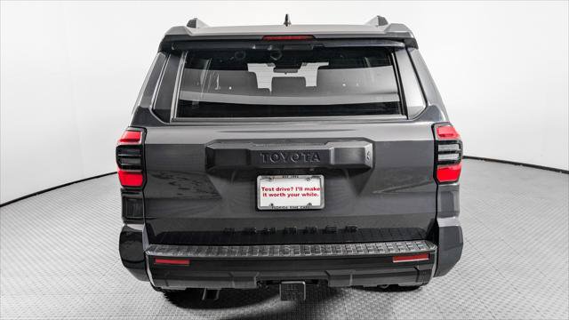 Used 2025 Toyota 4Runner SR5 AWD/4WD image 7