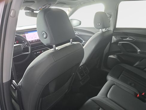 Certified 2025 Audi Q5 Premium w/ Convenience Package AWD/4WD image 9