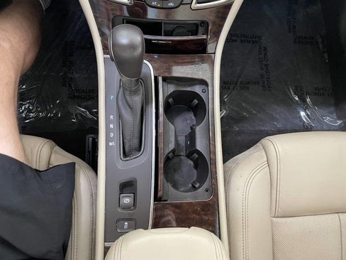 Used 2015 Buick LaCrosse Premium image 36