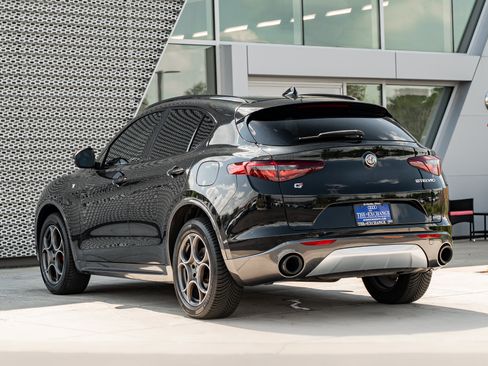 Used 2022 Alfa Romeo Stelvio Ti AWD/4WD image 5