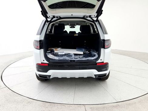 Used 2025 Land Rover Discovery Sport S image 19