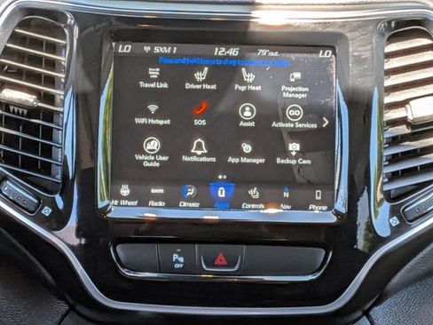 Certified 2019 Jeep Cherokee Limited AWD/4WD image 17
