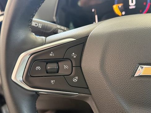 Used 2024 Chevrolet Trax LT w/ LT Convenience Package FWD image 24
