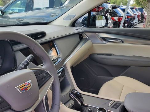 Used 2024 Cadillac XT5 Premium Luxury w/ Technology Package image 22