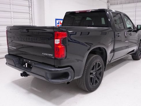 Used 2023 Chevrolet Silverado 1500 Custom image 5