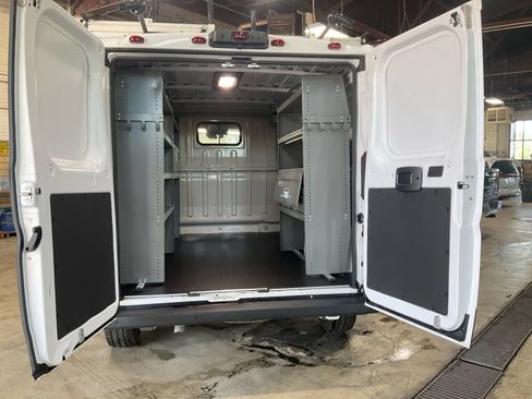 Used 2025 RAM ProMaster 2500 w/ Safety Group FWD image 28