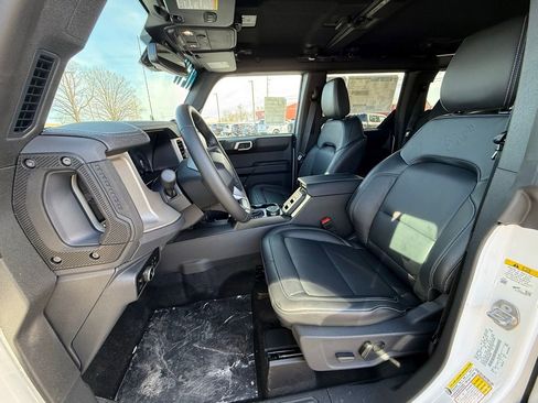 New 2025 Ford Bronco Outer Banks image 15