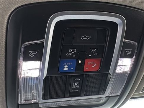 Used 2024 RAM 2500 Laramie image 30