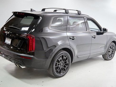 Used 2022 Kia Telluride EX w/ EX Premium Package image 9