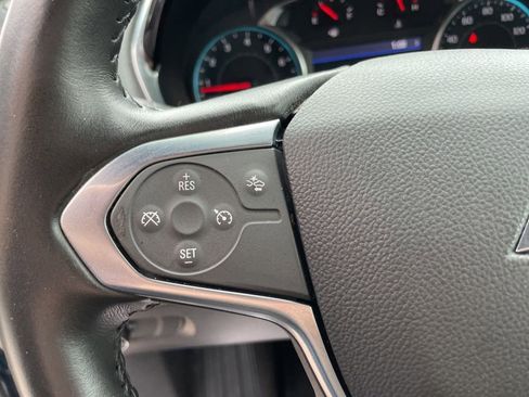 Used 2022 Chevrolet Traverse LT FWD image 46