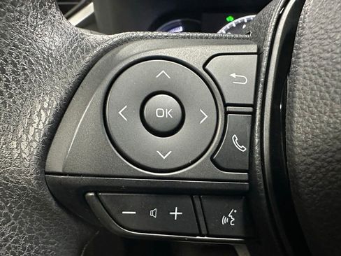 Used 2025 Toyota RAV4 XLE AWD/4WD image 19